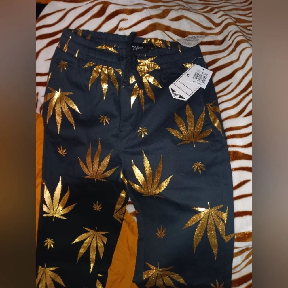 Joggers - Picture 5 of 6